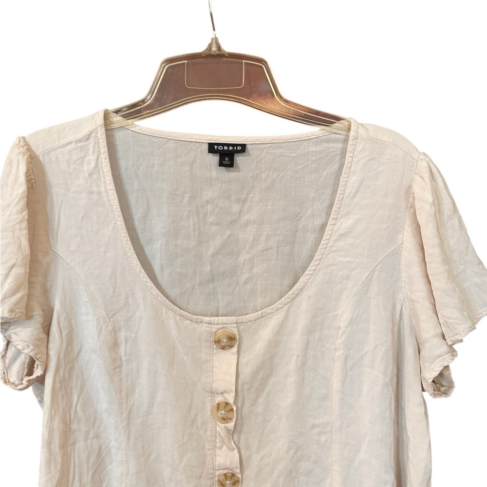 Torrid Womens Fit And Flare Rayon Slub Button-Front Top Plus Size Neutral - Picture 3 of 9